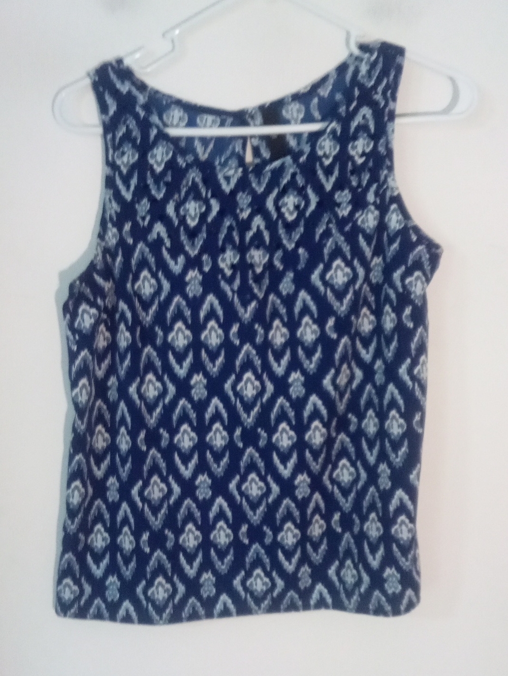 Jessica Simpson Sleeveless Navy Ikat Print Tank Top Small EUC